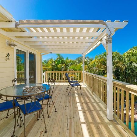 Island Girl West - Heated Pool Porches Beach Gear Walk To Beach Holmes Beach Bagian luar foto